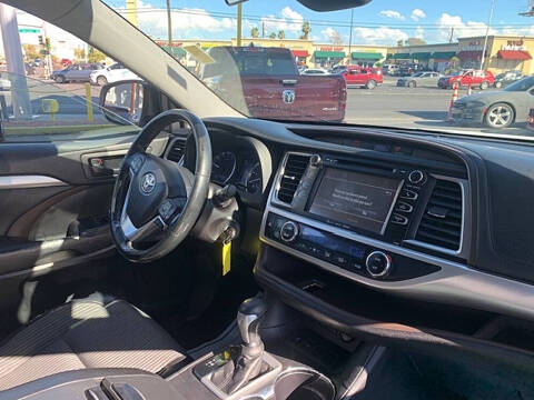 2017 Toyota Highlander