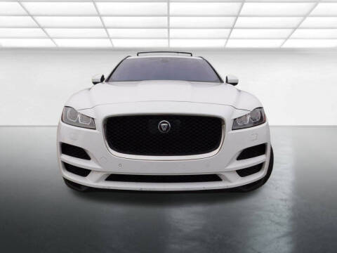 2019 Jaguar F-PACE 25t Premium