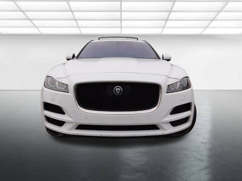 2019 Jaguar F-PACE 25t Premium