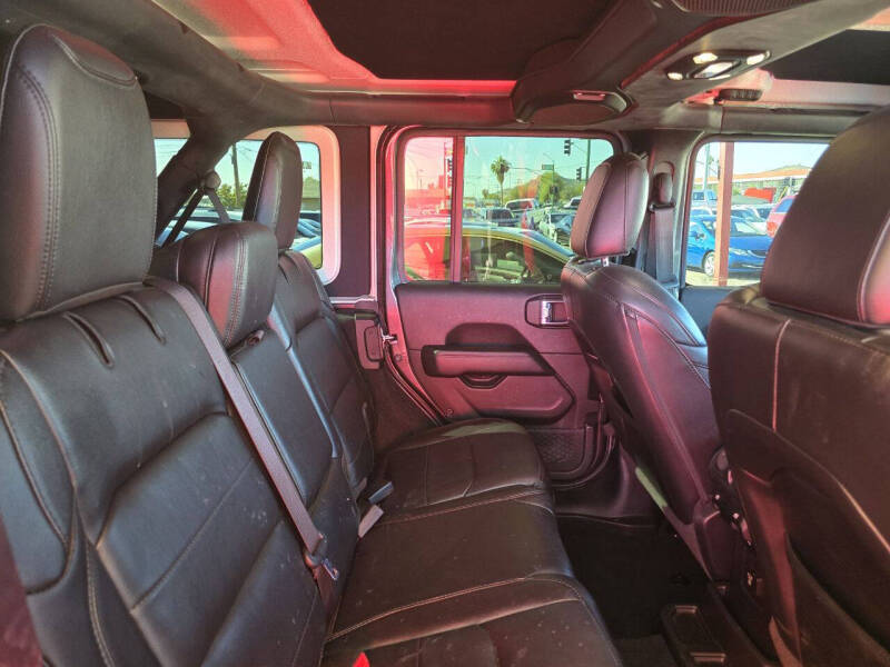 2020 Jeep Wrangler Unlimited Sahara Altitude