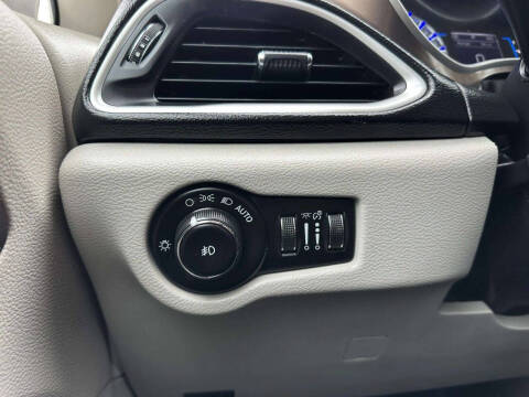 2017 Chrysler Pacifica Touring Plus