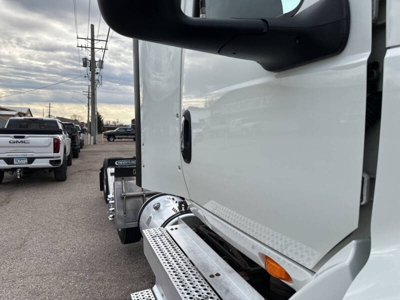 2021 International RH613