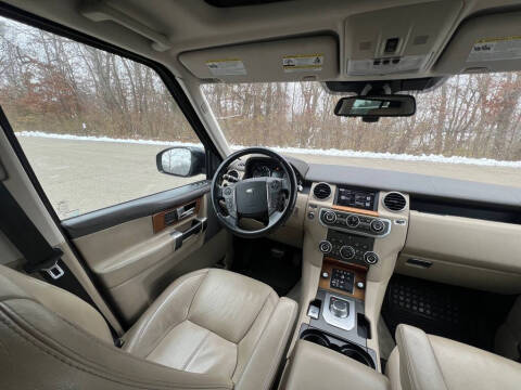 2016 Land Rover LR4 HSE LUX