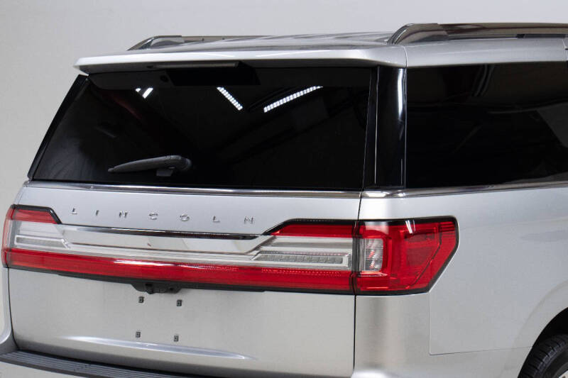 2019 Lincoln Navigator Select