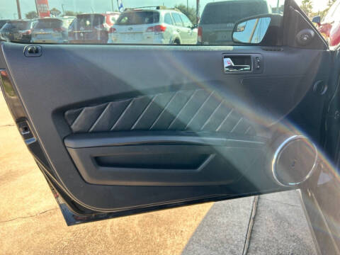 2012 Ford Mustang V6