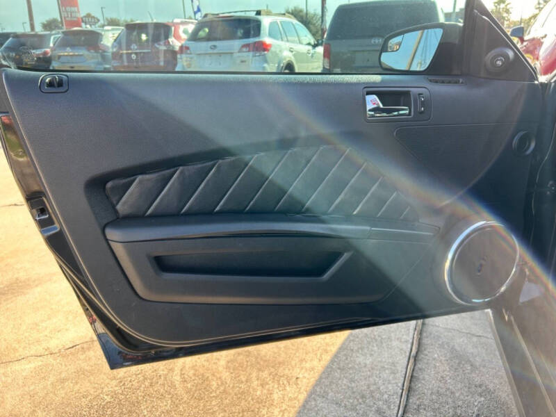 2012 Ford Mustang V6