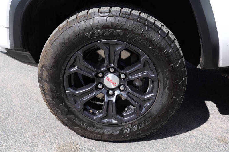 2024 GMC Canyon Elevation