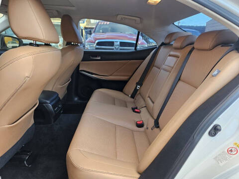2017 Lexus IS 200t