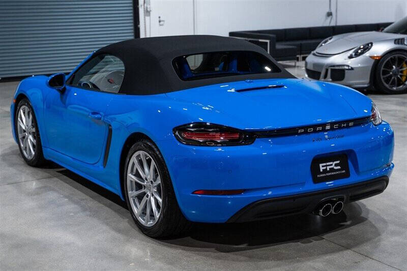 2022 Porsche 718 Boxster