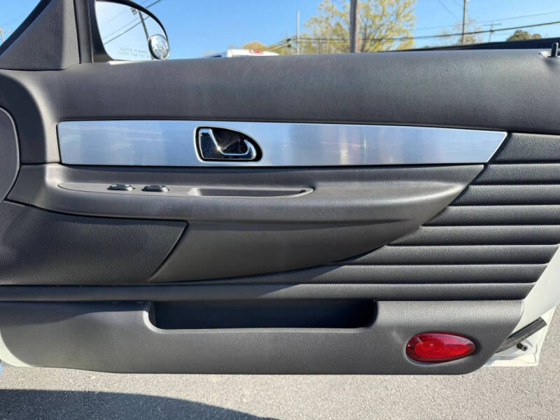 2002 Ford Thunderbird Deluxe