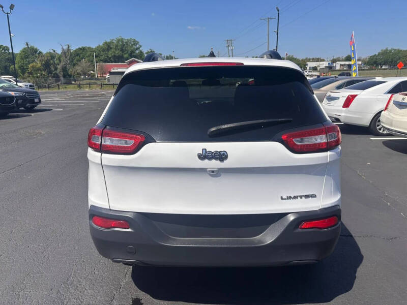 2016 Jeep Cherokee