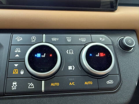 2024 Land Rover Defender 130 P400 X-Dynamic SE