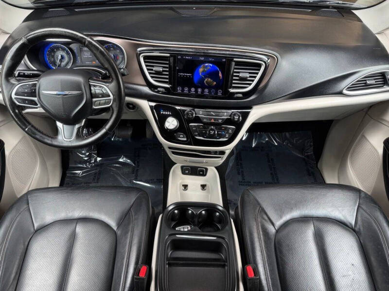 2019 Chrysler Pacifica Touring L