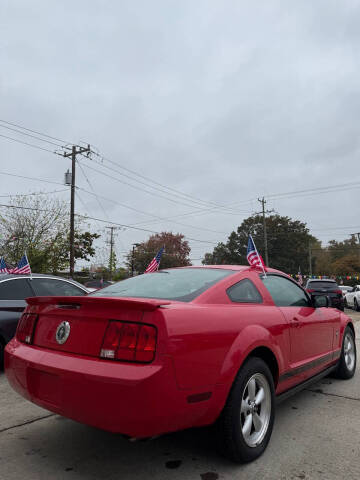 2007 Ford Mustang V6 Deluxe