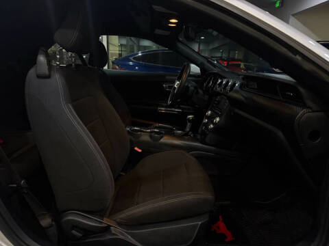 2015 Ford Mustang V6