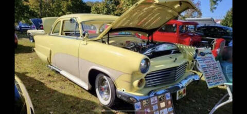 1952 Ford Crestline