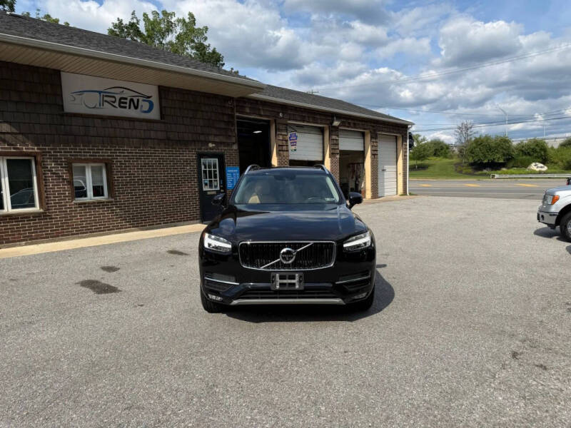 2016 Volvo XC90 T6 Momentum