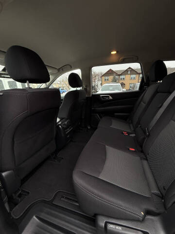 2019 Nissan Pathfinder SV