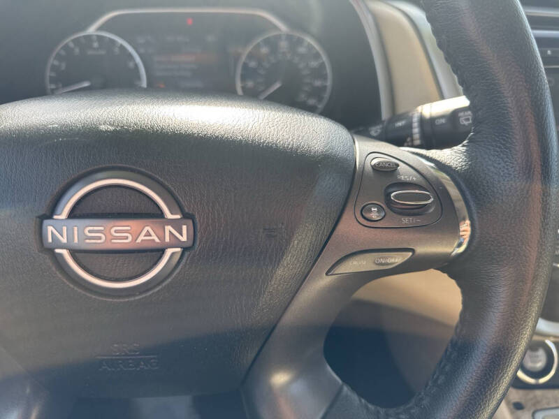 2023 Nissan Murano SV