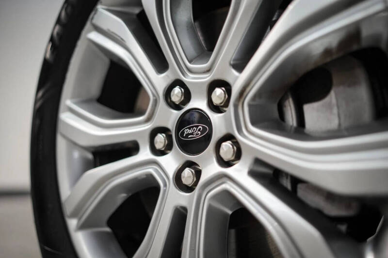 2023 Ford Edge Titanium