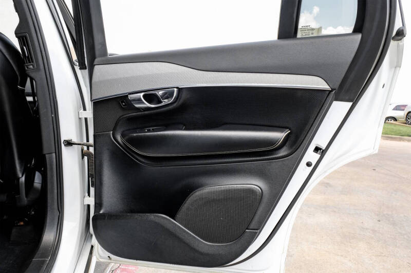 2016 Volvo XC90 T8 eAWD R-Design