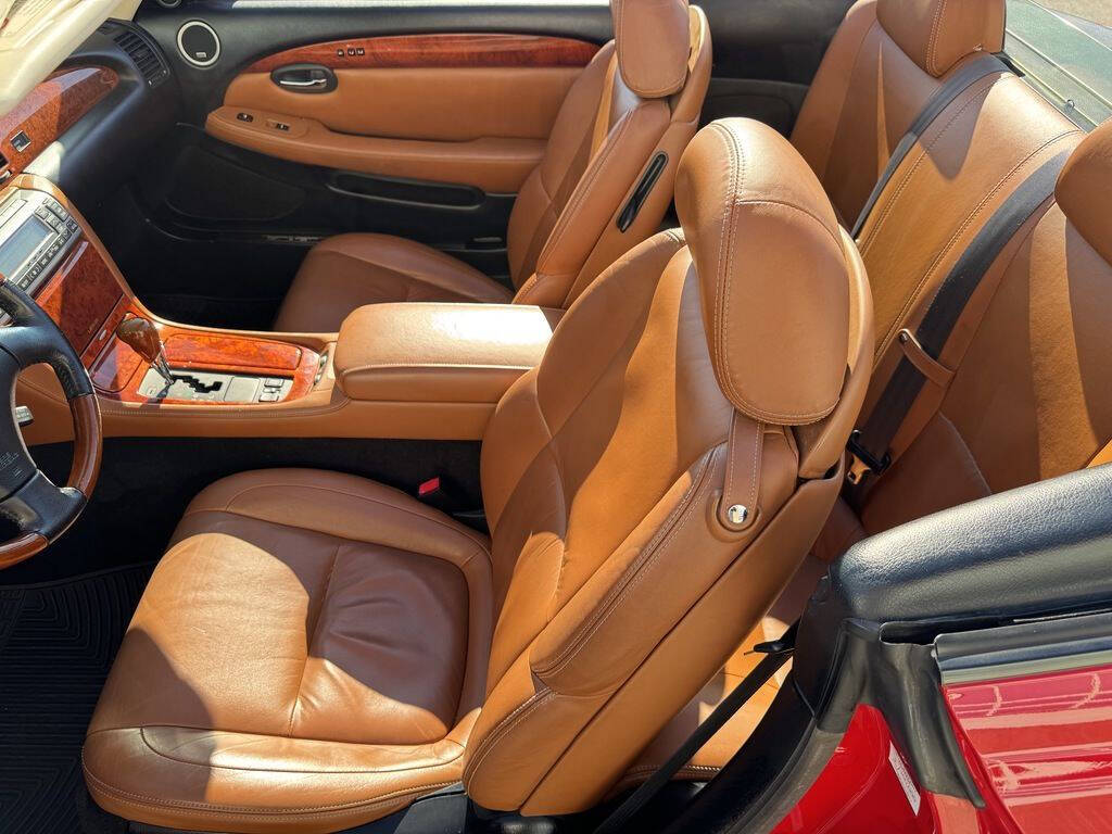 2004 Lexus SC 430 12