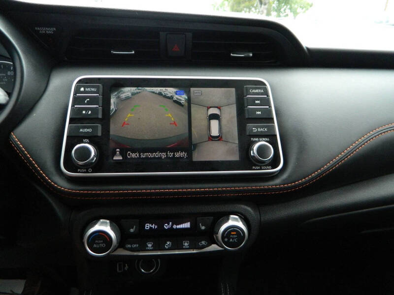 2019 Nissan Kicks SR