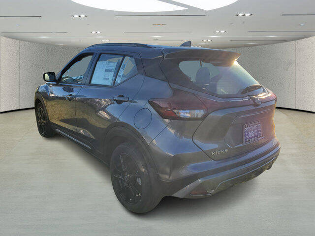 2024 Nissan Kicks SR