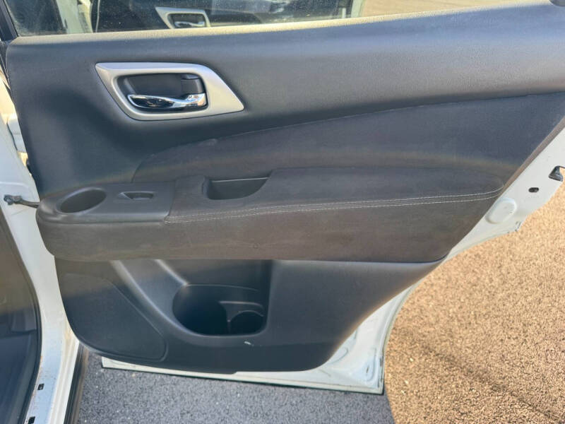 2015 Nissan Pathfinder S