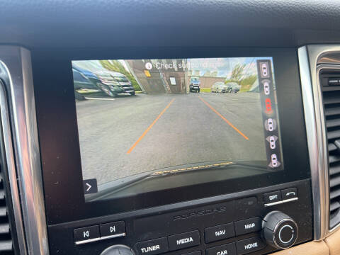 2017 Porsche Macan S