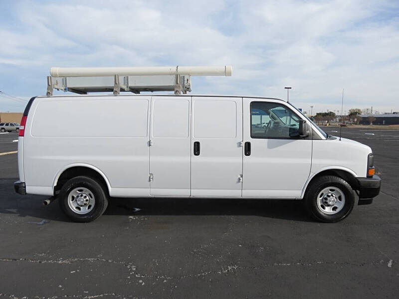 2017 Chevrolet Express 2500
