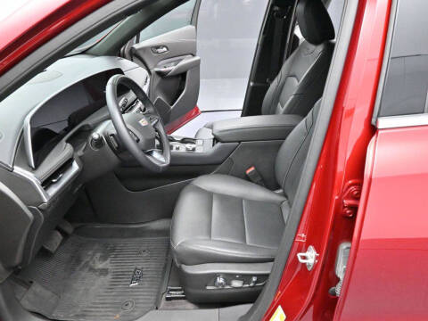 2025 Cadillac XT4 Premium Luxury