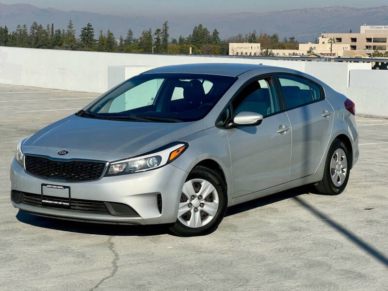 2018 Kia FORTE LX photo 4