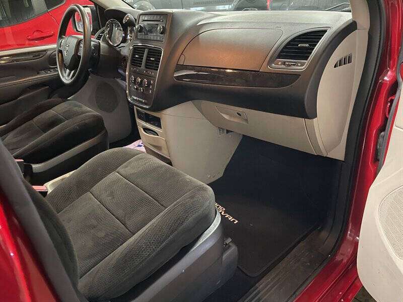 2013 Dodge Grand Caravan American Value Package