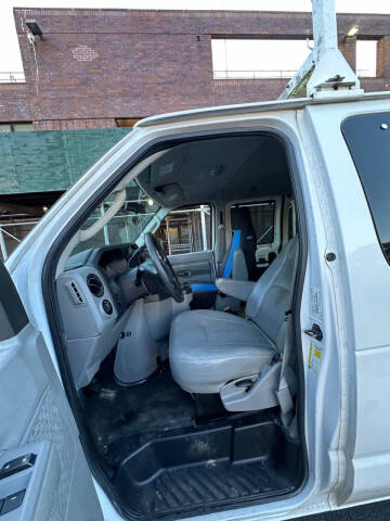 2014 Ford E-Series E-350 SD XL