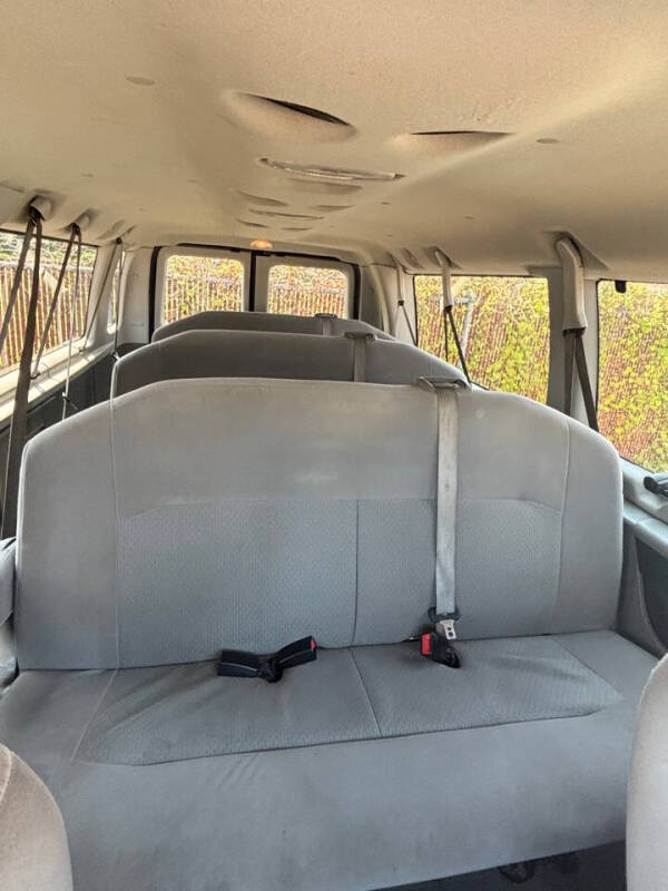 2012 Ford E-Series E-350 SD XLT