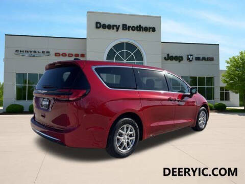 2026 Chrysler Pacifica Select