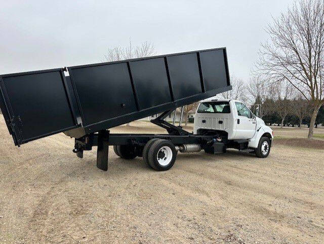 2013 Ford F-650 Super Duty