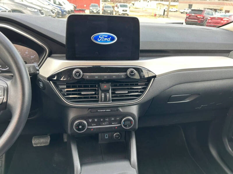 2020 Ford Escape SE