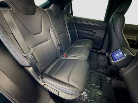 2023 Tesla Model X Standard Range