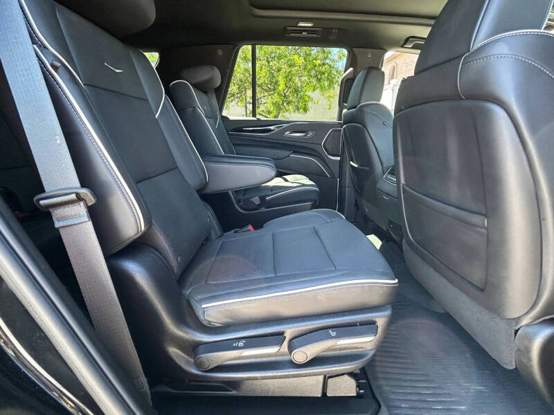 2023 Cadillac Escalade Sport