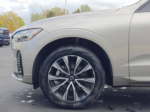 2025 Volvo XC60 B5 Plus Dark Theme