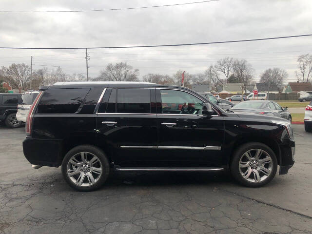 2018 Cadillac Escalade for sale at Kars R Us in Dearborn Heights, MI