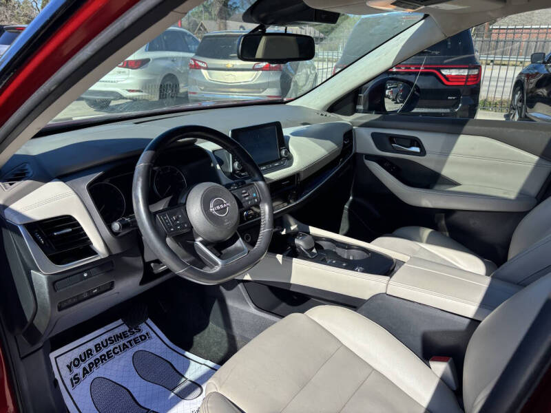 2023 Nissan Rogue SL