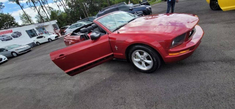 2008 Ford Mustang Premium photo 3