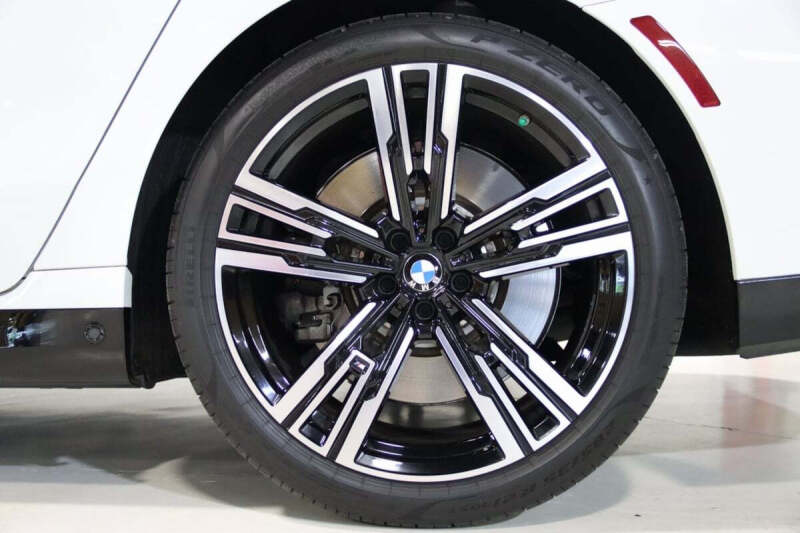 2023 BMW 7 Series 760i xDrive