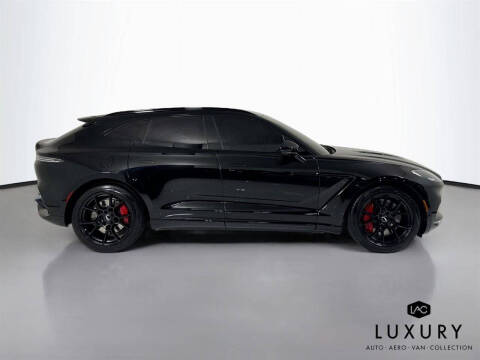 2021 Aston Martin DBX