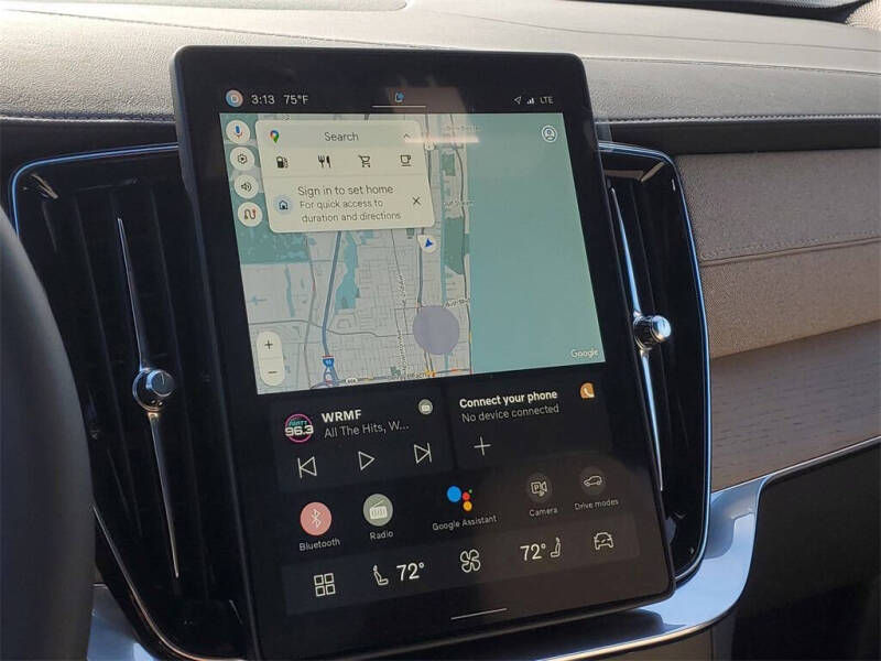 2025 Volvo XC90 B6 Core Bright Theme