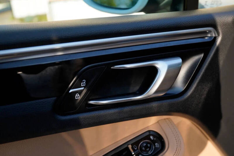 2020 Porsche Macan