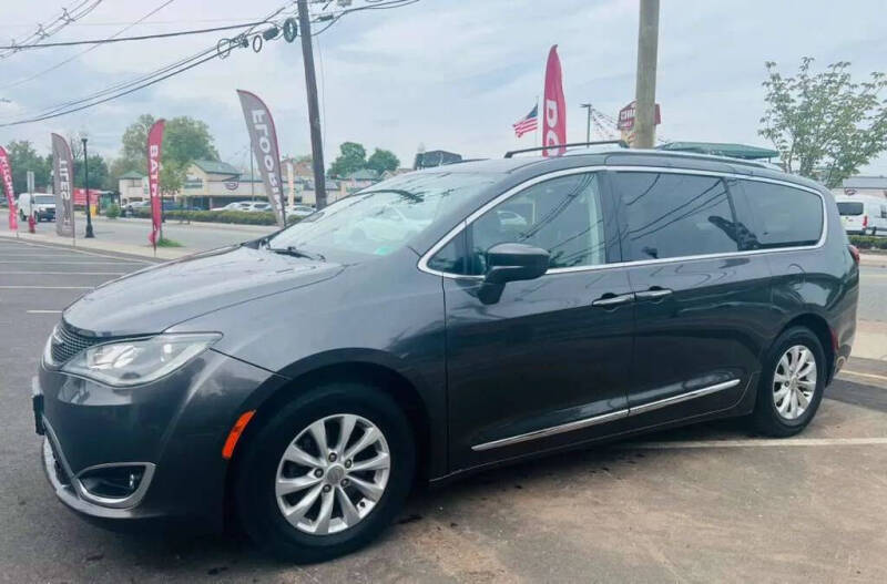 2018 Chrysler Pacifica Touring L